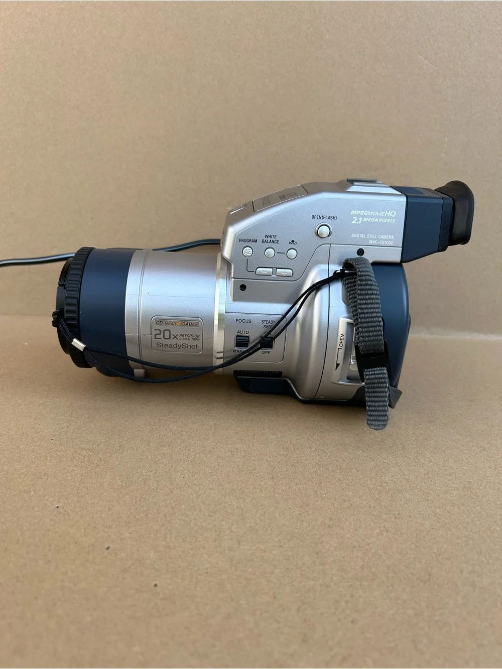 Sony Mavica MVC-CD1000 Digital Camera 2.1 Megapixels Tested Works